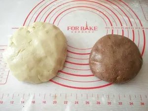 超简单的广式月饼的做法步骤图，怎么做好吃