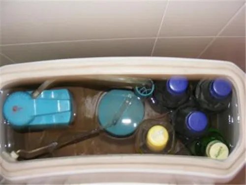 马桶冲水阀怎么更换 马桶冲水阀常见故障及解决方法