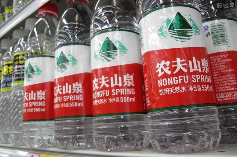 农夫山泉创始人如何成为中国首富 钟睒睒个人简介