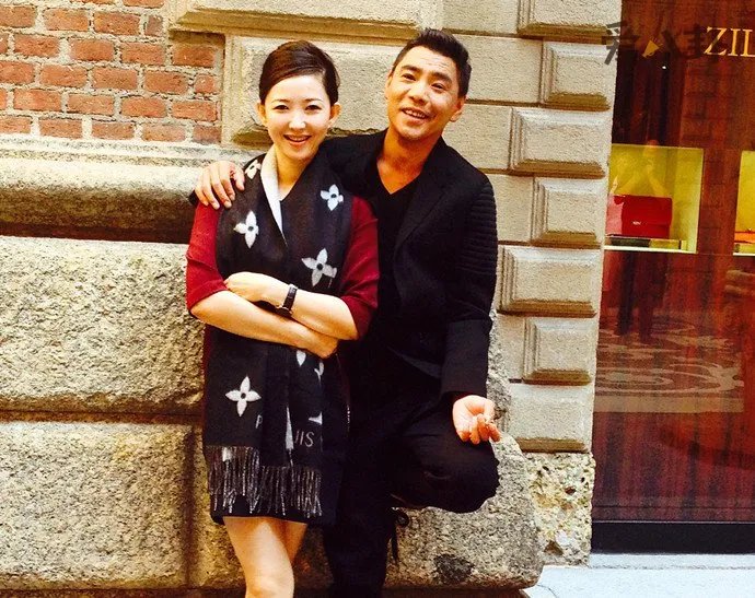 屠洪刚妻子是谁 小岳是一个圈外人