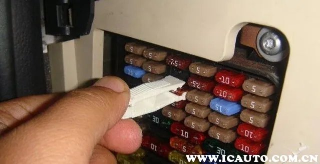 雨刮器电机多少钱，更换雨刮器电机花费多少