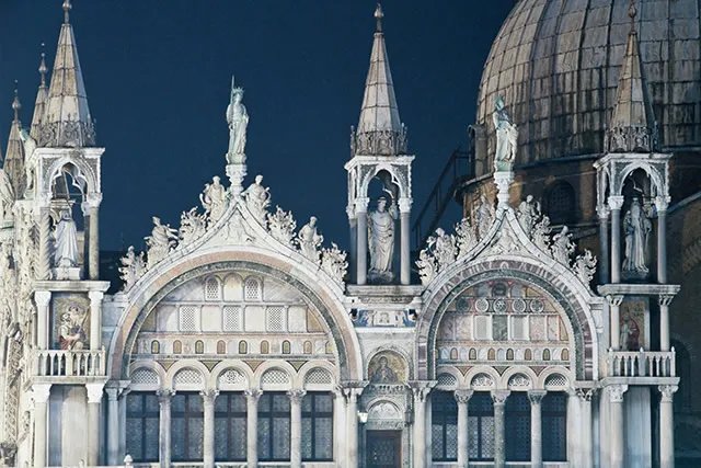 拜占庭式建筑特点 拜占庭式建筑的典型代表