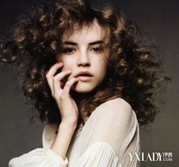 90后非主流爆炸发型敢做敢爆的90后的爆炸发型