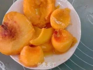 黄桃面包配法罗夫蛋奶冰激凌