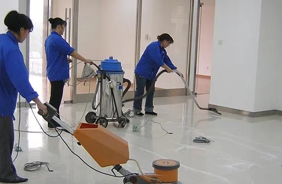 开荒保洁一般在什么时候做