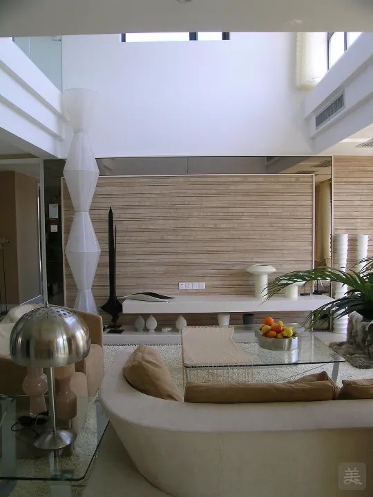 现代简约风怎样不落俗套？他家竟然用了这个