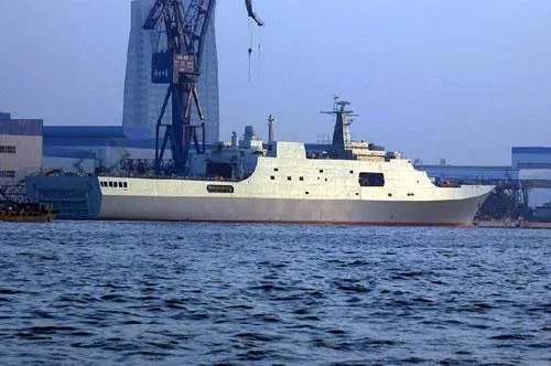 071型船坞登陆舰用途是什么？