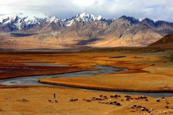 帕米尔高原中的帕是什么意思