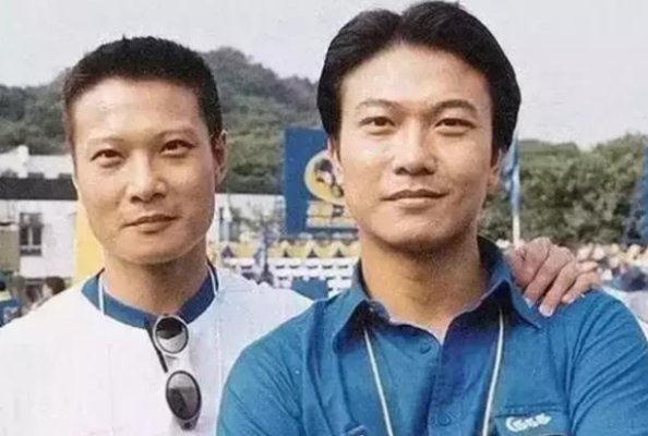 钱小豪和钱嘉乐是同一个人吗