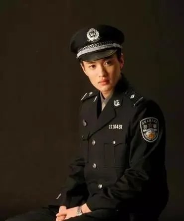 周一围为何一上《演员的诞生》就震住了三位导师？