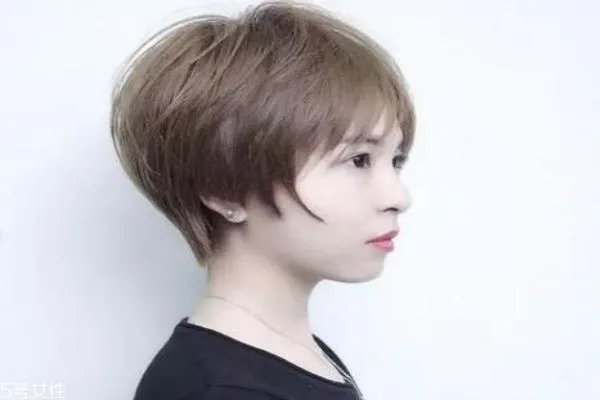 今年最流行的发型图片短发烫发 纹理烫短发图片女