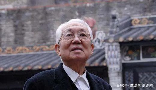 为什么李嘉诚和郭台铭两个曾经的首富都重回中国？