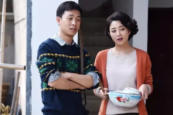 多次得奖的《鸡毛飞上天》为什么评价这么高?