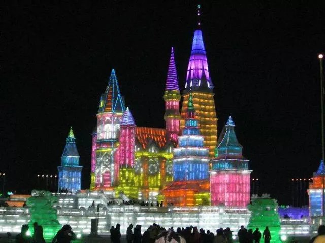 哈尔滨的冰雪大世界值得去吗？