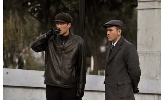 电视剧(江南锄奸)中的李少白是周恩来吗？王飞是谁？.肖一鸣又是谁？