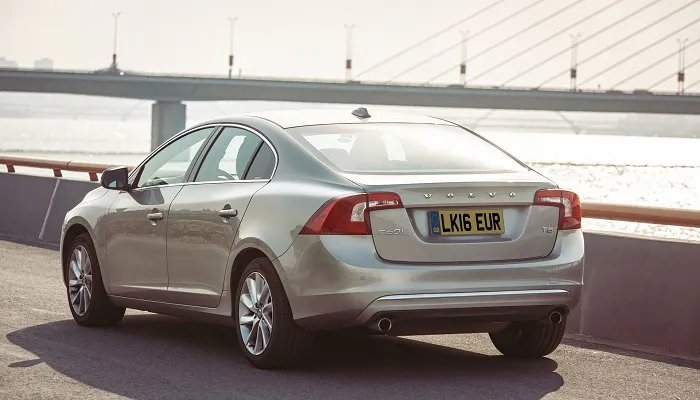 黄牌和蓝牌的区别 黄牌和蓝牌如何区分