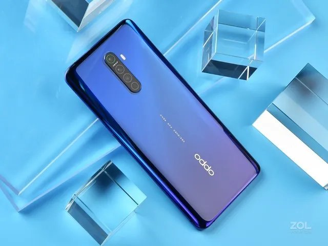OPPO Reno Ace堆料十足 65W快充+90Hz电竞屏游戏玩家首选