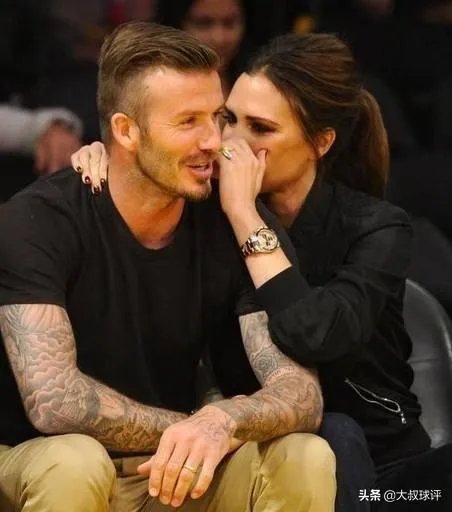 贝克汉姆和维多利亚当年是如何走在一起的？为啥很多球迷认为贝嫂毁了小贝的生涯？