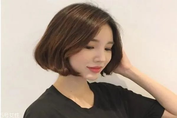 今年最流行的发型图片短发烫发 纹理烫短发图片女