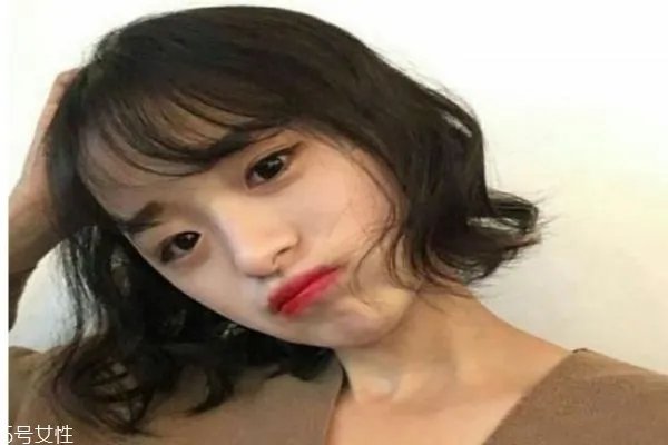 今年最流行的发型图片短发烫发 纹理烫短发图片女