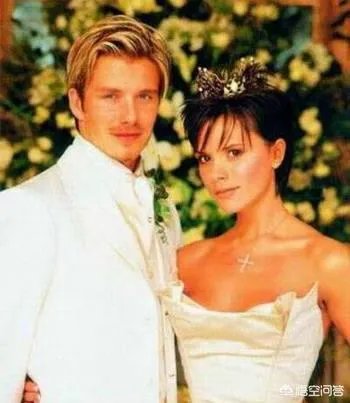 贝克汉姆和维多利亚当年是如何走在一起的？为啥很多球迷认为贝嫂毁了小贝的生涯？