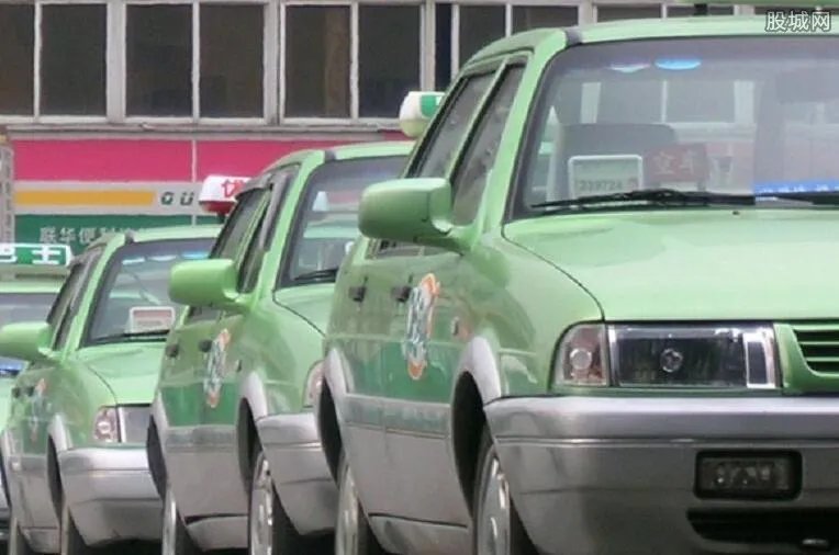 汽车租赁价格表 租车费用多少钱一天