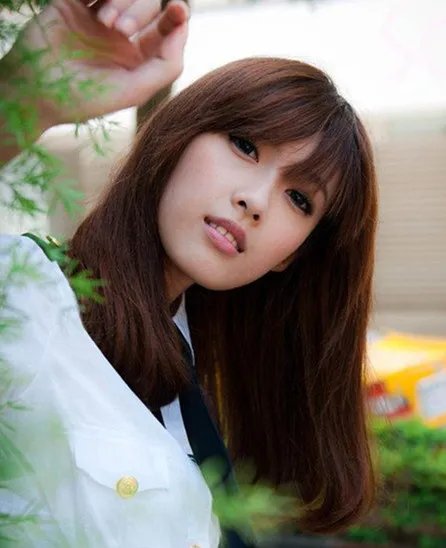 最新时尚宠儿国模娜娜大尺度私图 荣登嫩模排行榜前列