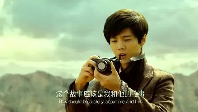 鹿晗妈妈照片全家福曝光 鹿晗父母身份是干什么的难怪家教这么严