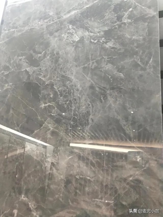 sk瓷砖和蒙娜丽莎那个好