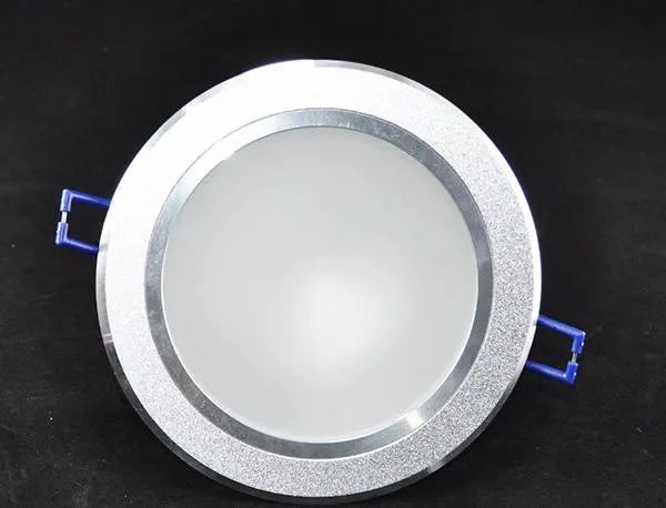 筒灯跟射灯有什么区别