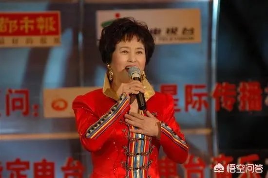 一首《回娘家》唱出几代人春晚记忆的朱明瑛近况如何？