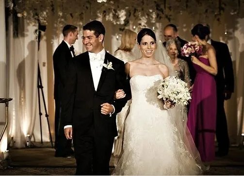 2018婚礼主持词简短版  婚礼主持词怎么说更好