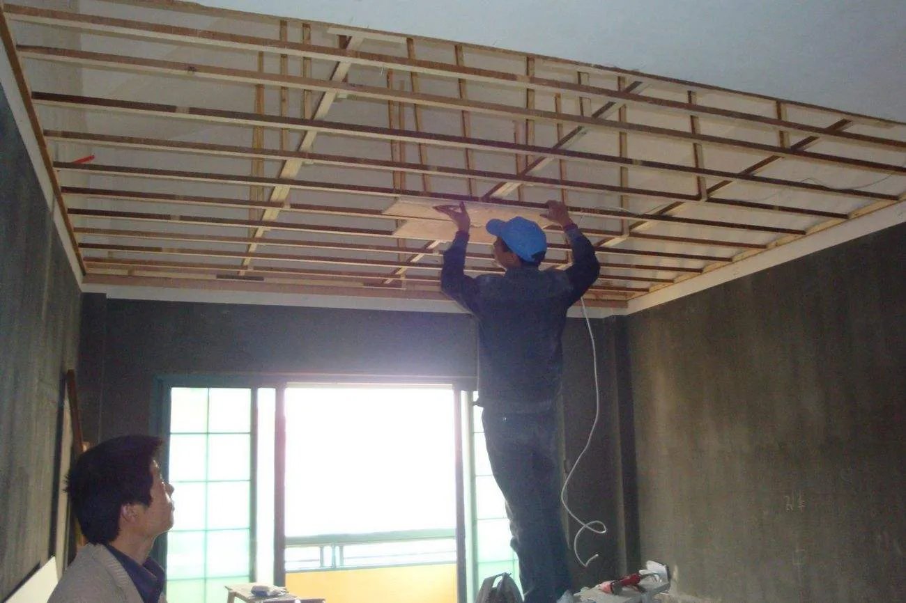 轻钢龙骨和木龙骨的区别是什么