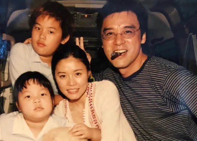 钟嘉晴上节目做嘉宾，当众感激范姜，她和范姜是什么关系？