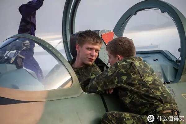值影片单｜从一战到现代，十部经典空战电影，第一名当然是……