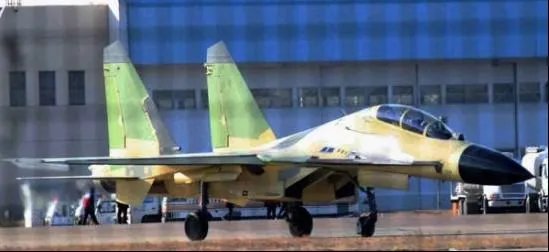 中国空军歼16战斗机