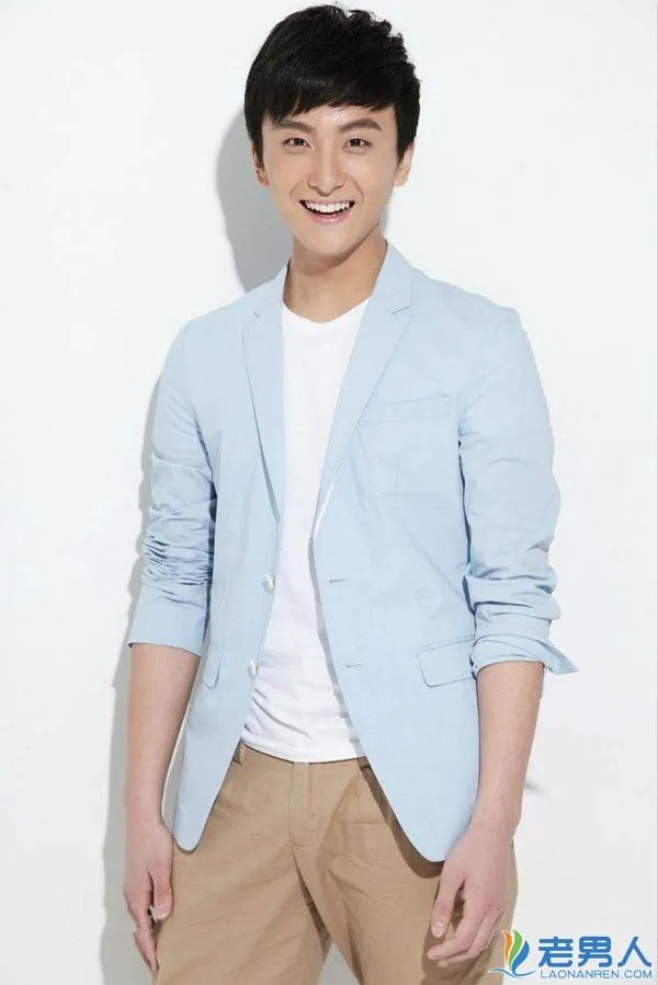 《微微一笑很倾城》于半珊扮演者牛骏峰资料照片及家有儿女4剧照曝光