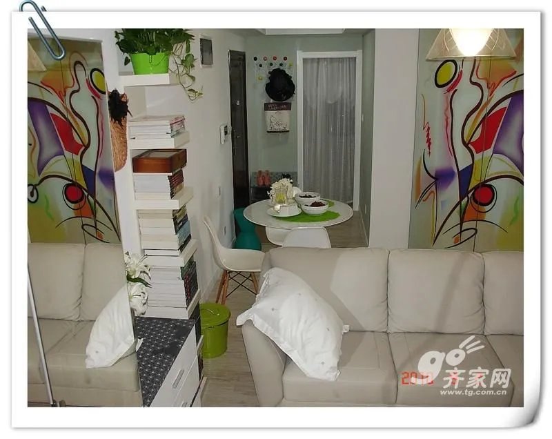 网友打造2室2厅自然纯净简约之家 毕业照&软装心得