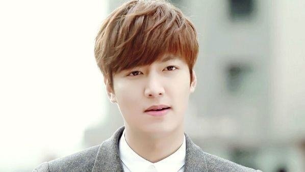 李敏镐的女朋友是谁？