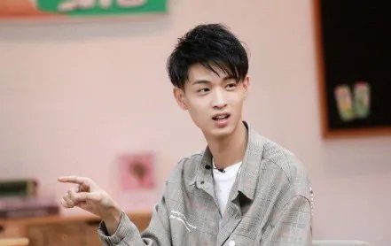 栾云平为什么停演秦霄贤