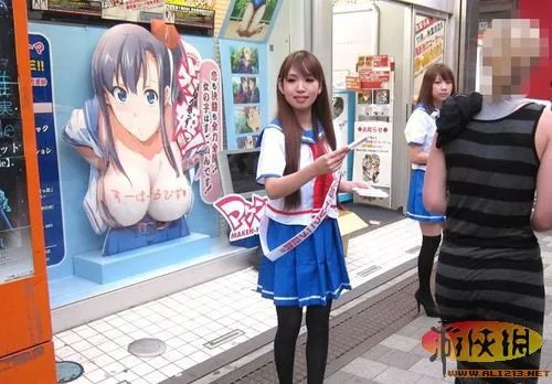 少儿不宜！《魔具少女》日本商店巨乳挑逗宣传