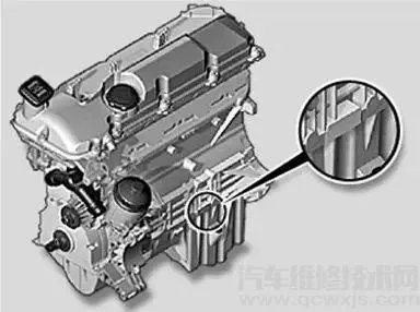 宝马发动机号在哪里  宝马发动机号位置图