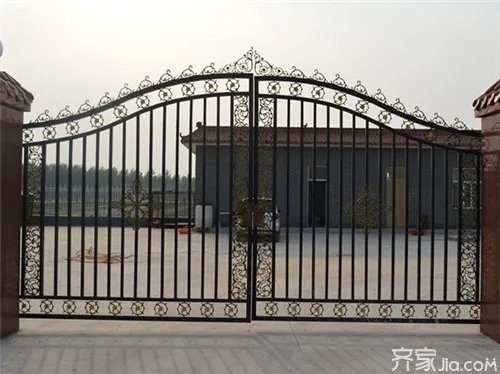 铁艺大门制作工艺，让你拥有不一样的“脸面”