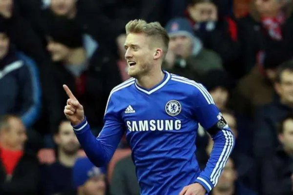 许尔勒为什么那么早退役