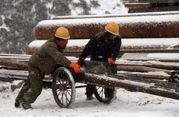 如何看待农民工工地播音腔朗诵再别康桥？