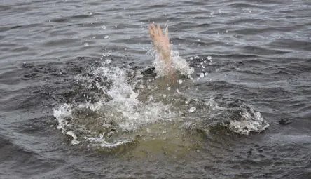 女副区长倪红旅游因事故身亡，该起事故的责任人是谁？