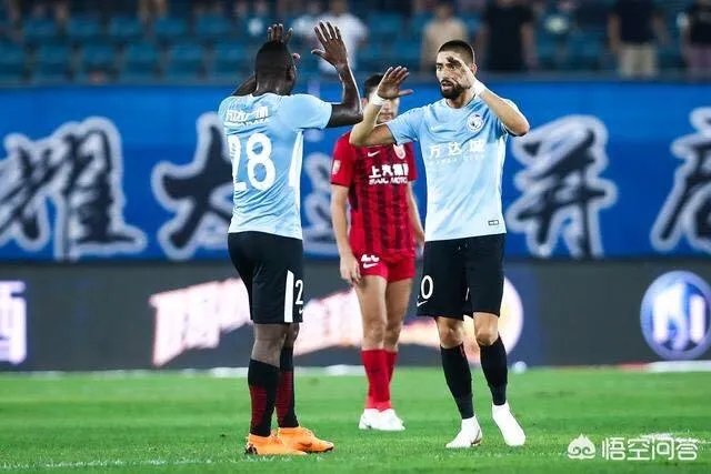 一方与上港一战，秦升与石柯发生冲突，石柯飙国骂，秦升使出英文对骂，你怎么看？