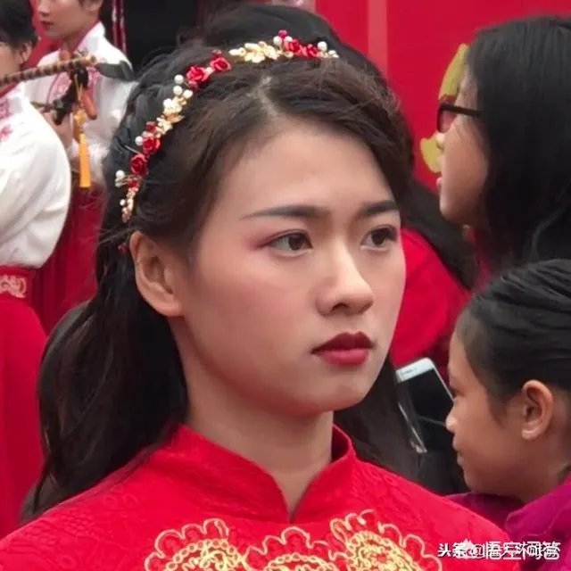 翁佳娜为什么能一下爆红？能红多久？