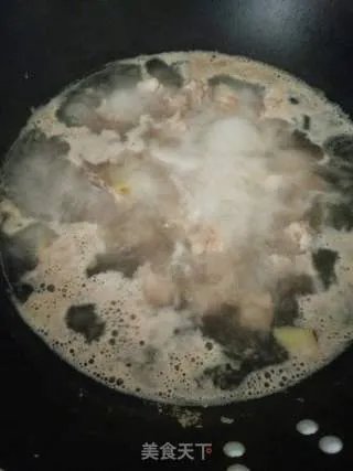 胡萝卜玉米排骨汤