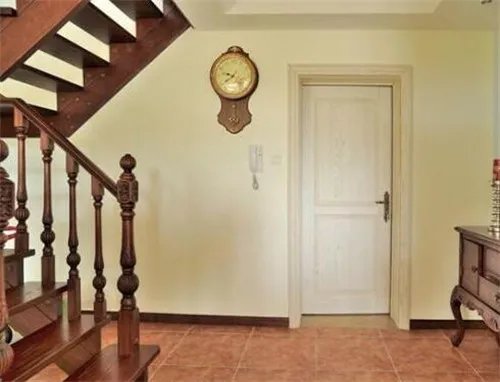 房门用什么材料做的